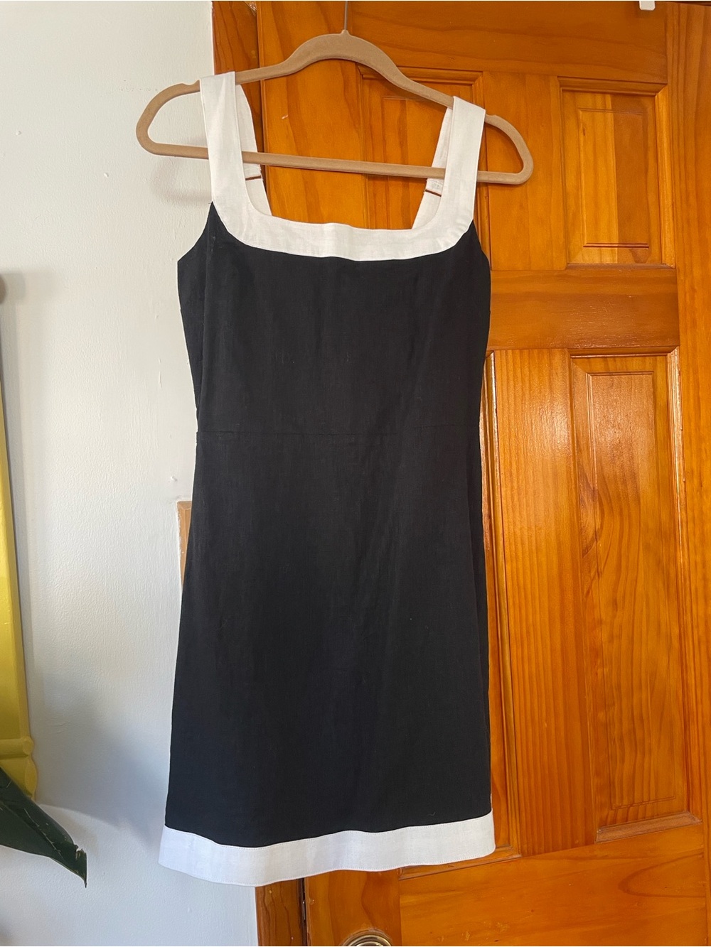 Abercrombie & Fitch Black Mini Dress with White Trim - Picture 4 of 4
